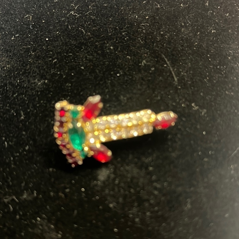 Christmas Brooch candle in brilliant red, green and colorless rhinestones.